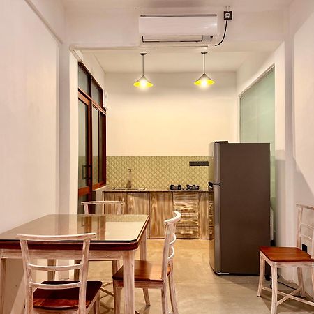 Coza Ceylon Hotel Dehiwala-Mount Lavinia Bagian luar foto