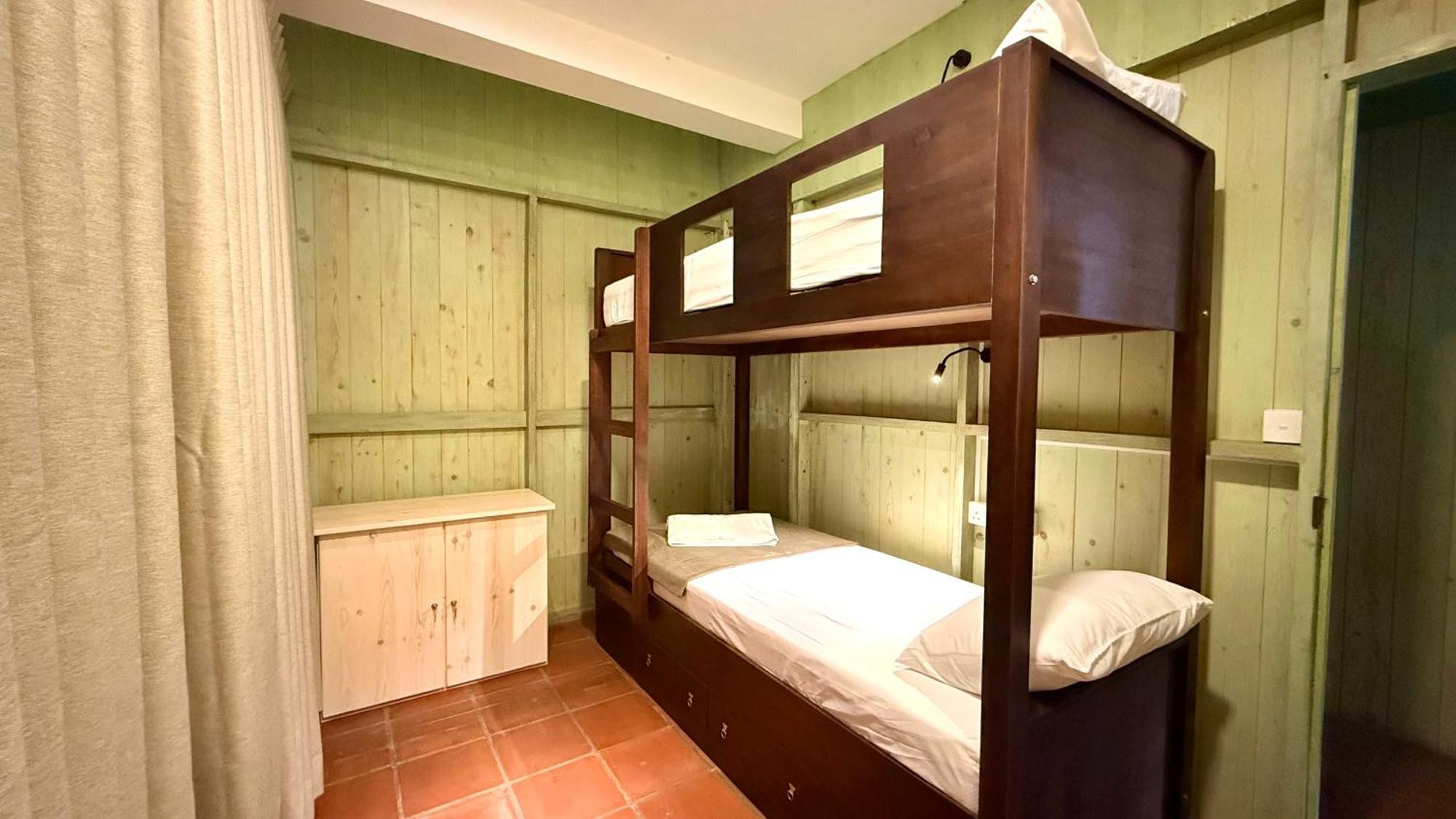 Coza Ceylon Hotel Dehiwala-Mount Lavinia Bagian luar foto