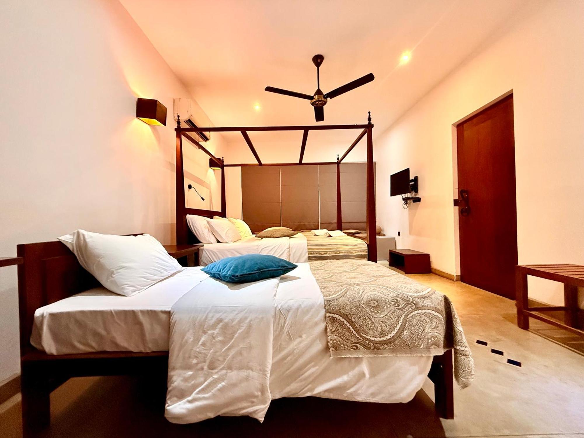 Coza Ceylon Hotel Dehiwala-Mount Lavinia Bagian luar foto
